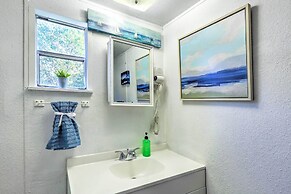 Near Water: Lake Dallas Home w/ Furnished Patio!