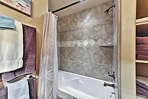 Cabin w/ Beach Access, Sport Court, Hot Tub & View