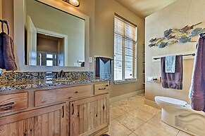 Cabin w/ Beach Access, Sport Court, Hot Tub & View