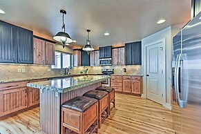 Cabin w/ Beach Access, Sport Court, Hot Tub & View