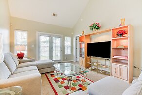 Central & Spacious Townhome in Greensboro!