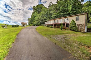 Charming Mills River Home w/ Porch & Yard!