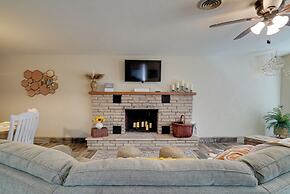Chic Silver City Getaway w/ Patio + Gas Grill