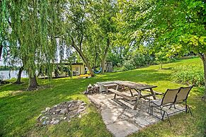 Charming Horicon Cottage + Dock on Rock River