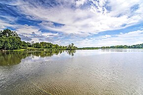 Charming Horicon Cottage + Dock on Rock River
