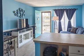 Coastal Condo w/ Pool, 1 Block to Wildwood Beach!