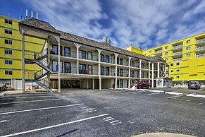 Coastal Condo w/ Pool, 1 Block to Wildwood Beach!