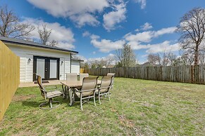Cozy Duplex, Walk to Bentonville City Square!