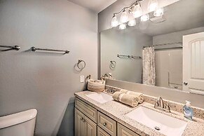 Cozy Duplex, Walk to Bentonville City Square!