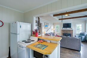 Cozy Fremont Cottage on Lake Poygan + Fishing Dock