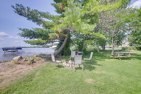 Cozy Fremont Cottage on Lake Poygan + Fishing Dock