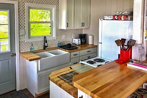 Cozy Fremont Cottage on Lake Poygan + Fishing Dock