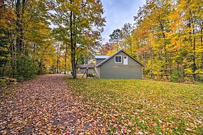 Cozy Hayward Cottage w/ Dock & Lakefront View