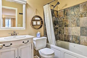 Cozy Mountain Fraser Condo w/ Pool & Hot Tub!