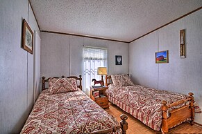 Utopia Family Home w/ Mountain Viewing Deck!