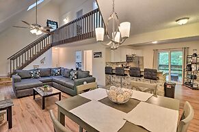 7 Mi to Lake Harmony: Home w/ Furnished Deck!