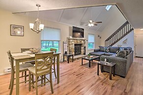 7 Mi to Lake Harmony: Home w/ Furnished Deck!