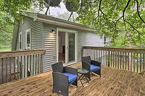 7 Mi to Lake Harmony: Home w/ Furnished Deck!