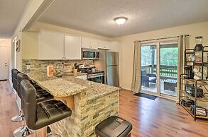 7 Mi to Lake Harmony: Home w/ Furnished Deck!