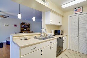 Cozy El Paso Condo w/ Patio ~ 7 Mi to Dtwn!