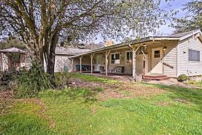 Cozy Home w/ Patio Near Yosemite National Park!