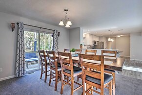 Walk to Beach: Family-friendly Arrowhead Lake Home