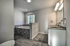 Walk to Beach: Family-friendly Arrowhead Lake Home