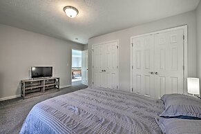 Walk to Beach: Family-friendly Arrowhead Lake Home