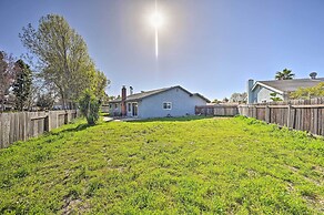 Family-friendly Oceanside Home: 5 Mi to Beach