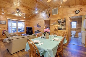 Cozy Deer Glen' Cabin w/ Private Hot Tub & Porch!
