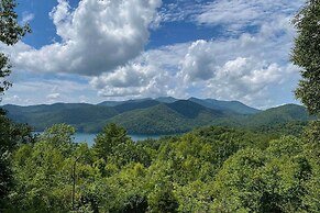 Family Retreat Cabin w/ Summit, Lake Views, Deck!