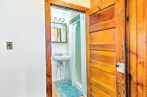 Historic Cabin Retreat: Steps to Okoboji Lake