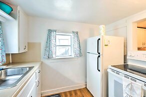 Historic Cabin Retreat: Steps to Okoboji Lake