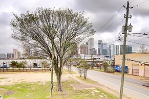 Downtown Houston Townhome w/ City Views!