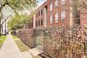 Downtown Houston Townhome w/ City Views!