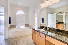 Downtown Houston Townhome w/ City Views!