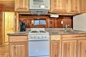 Cozy Creekside Cabin ~ 24 Mi to Red River!