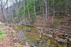 Cozy Creekside Cabin ~ 24 Mi to Red River!