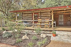 'gruene Cabin' - Pet Friendly New Braunfels Studio