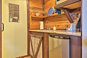 'gruene Cabin' - Pet Friendly New Braunfels Studio