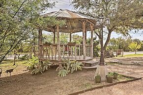 'gruene Cabin' - Pet Friendly New Braunfels Studio