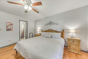 Condo Near Midtown Ruidoso w/ Furnished Deck!