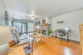Condo Near Midtown Ruidoso w/ Furnished Deck!
