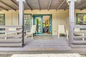 Condo Near Midtown Ruidoso w/ Furnished Deck!