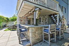 Deluxe Waterford Home w/ Views, Outdoor Bar & More