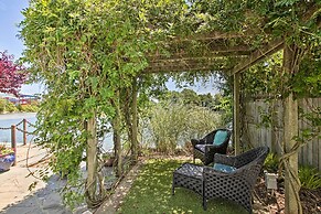Deluxe Waterford Home w/ Views, Outdoor Bar & More