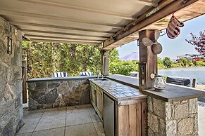 Deluxe Waterford Home w/ Views, Outdoor Bar & More