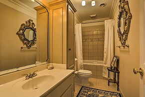 Historic Cedar Hill Mansion on Large Farm w/ Pool!