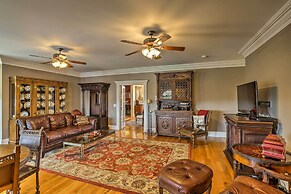 Historic Cedar Hill Mansion on Large Farm w/ Pool!