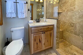 Keystone Home on Snake River w/ Hot Tub + Views!